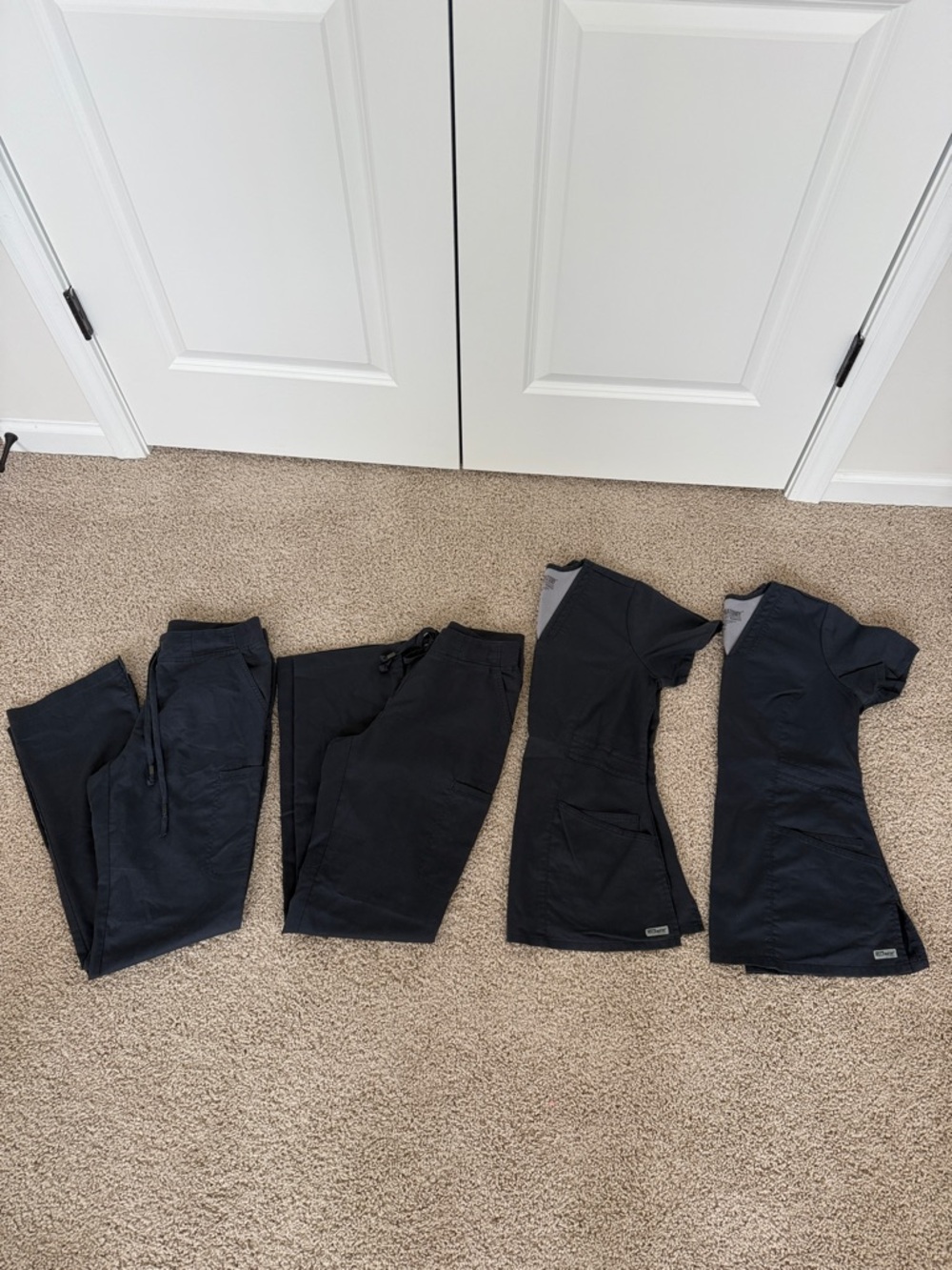 Bundle of Grey’s Anatomy by Barco Steel grey scrubs XS